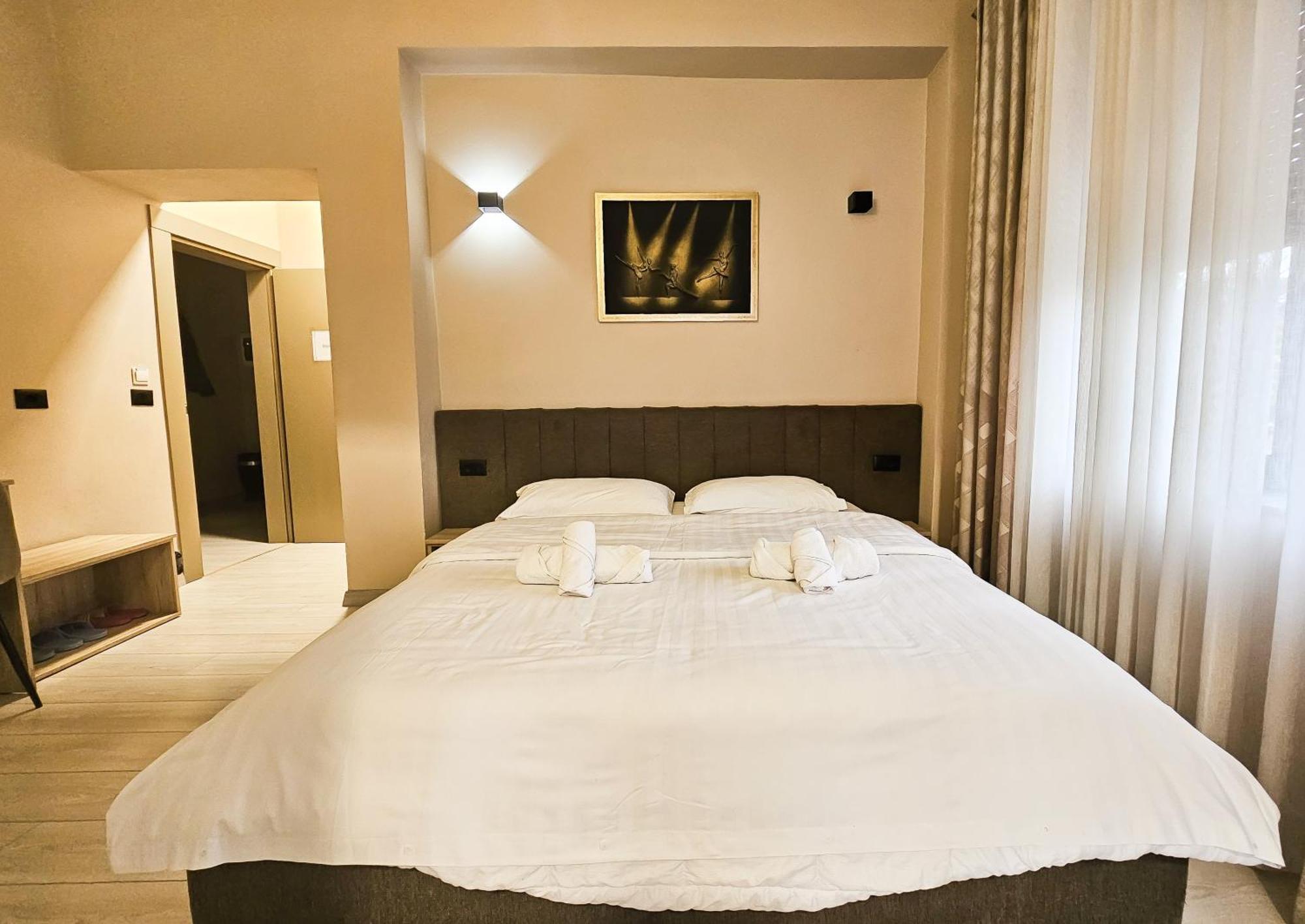 Sunflower Junior Suite Tiran Dış mekan fotoğraf