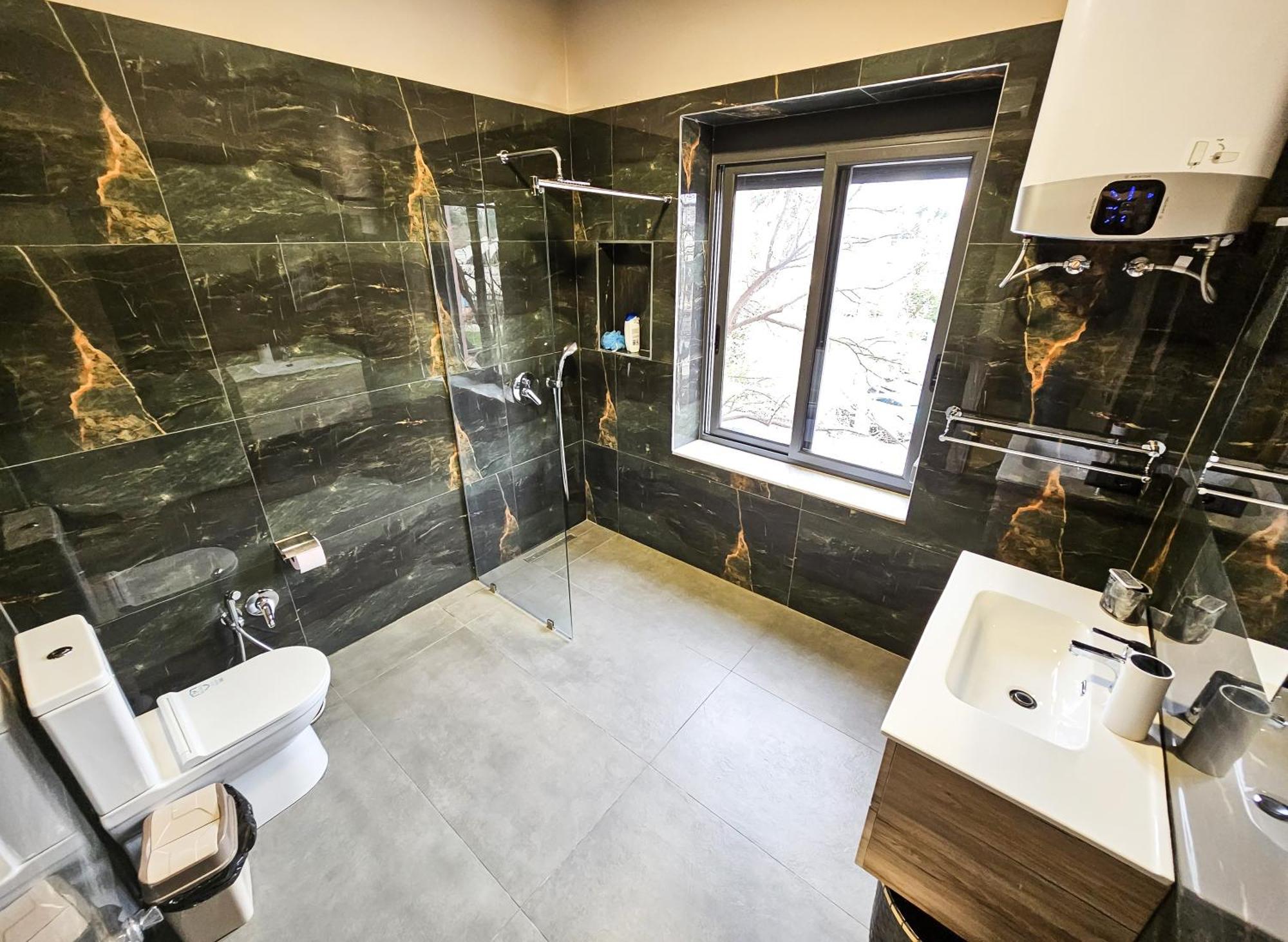 Sunflower Junior Suite Tiran Dış mekan fotoğraf