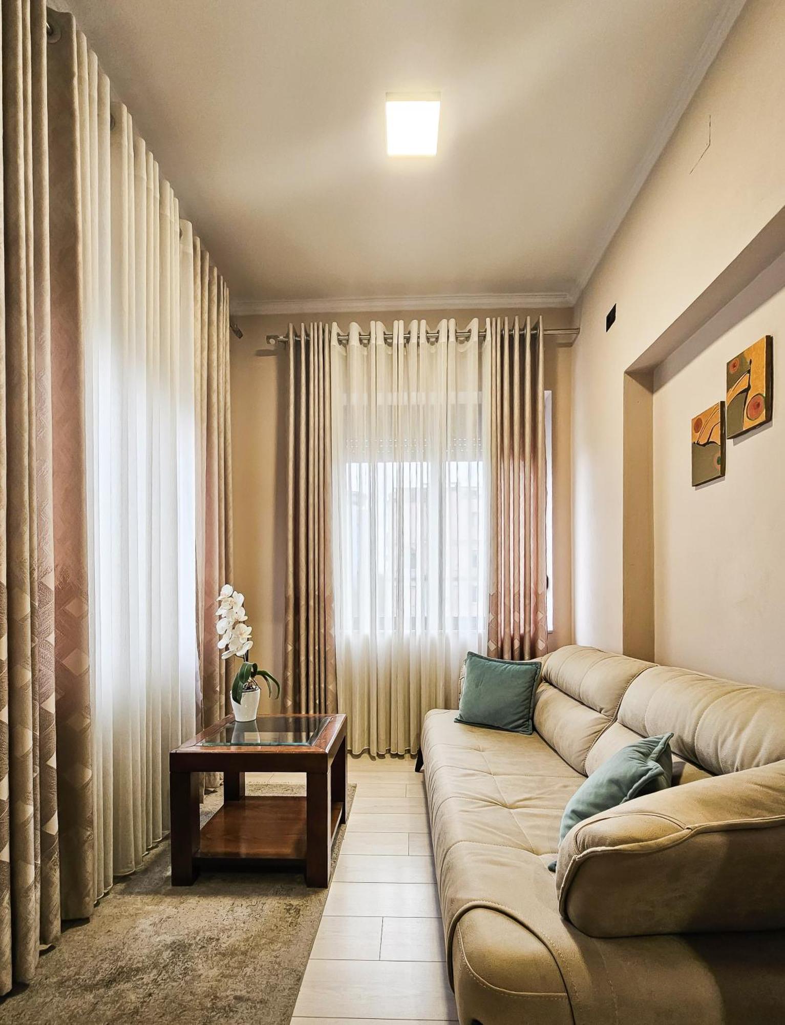 Sunflower Junior Suite Tiran Dış mekan fotoğraf